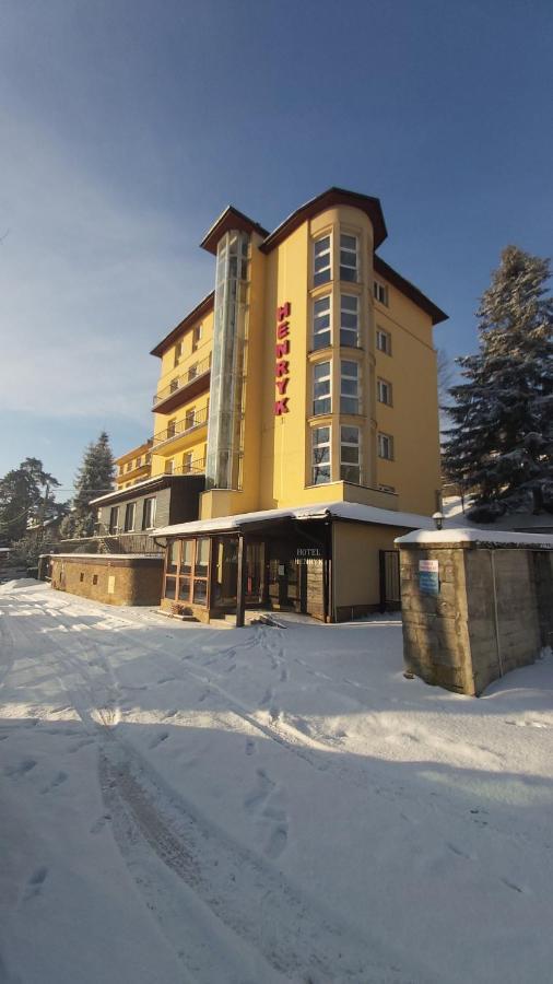 Pensjonat Henryk Krynica Zdroj Exterior foto