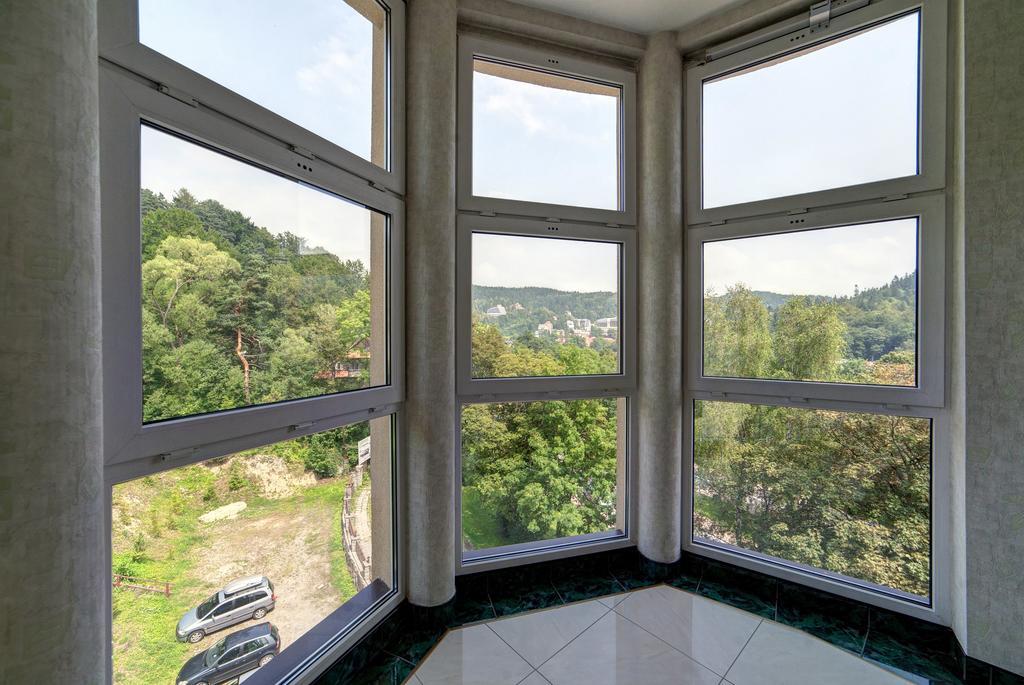 Pensjonat Henryk Krynica Zdroj Exterior foto
